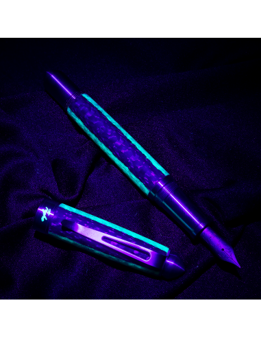 Grayson Tighe Aqua Lume Limited Edition Fountain Pen - Last One! Les magasins à Paris