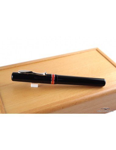 Visconti Midnight Voyager Black with Coral Fountain Pen - M une grave pollution 