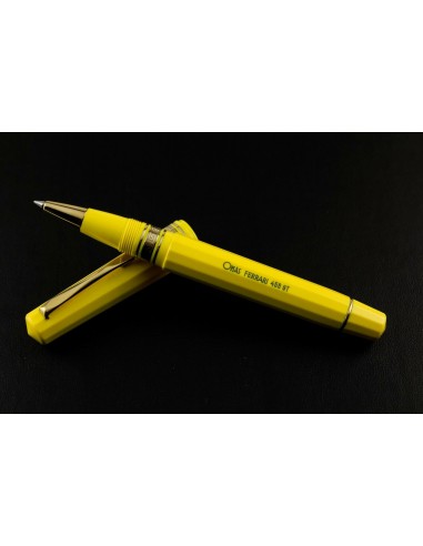 OMAS Ferrari 456 GT Yellow Rollerball Pen s'inspire de l'anatomie humaine