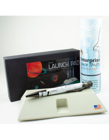 Retro 51 LE Enterprise Space Shuttle Tornado RB Pen And Launch Pad Display plus qu'un jeu 