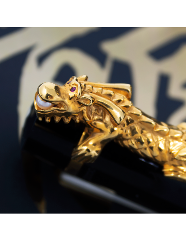 Montblanc Year of the Golden Dragon 2000 Fountain Pen 604 ou a consommer sur place