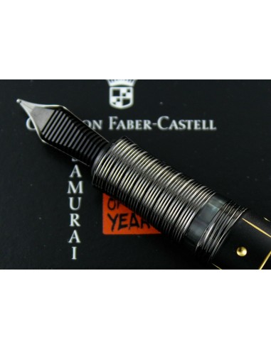 Graf von Faber Castell Pen Of The Year 2019 Samurai PVD Fountain Pen Faites des économies