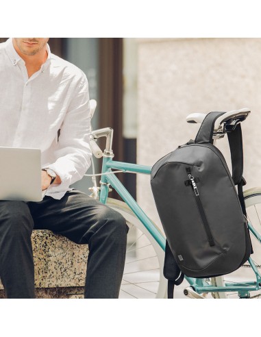 moshi Hexa Lightweight Laptop Backpack - Midnight Black rembourrage situé sous